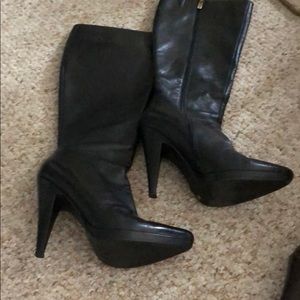 Black leather boots with side zip